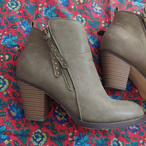 Booties - Picture 1 of 4